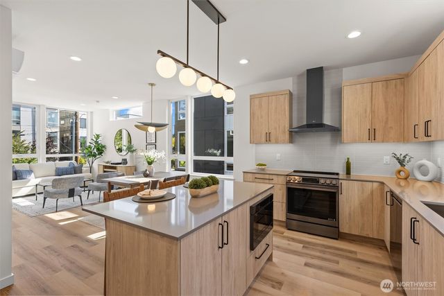 813 NW 63rd Street, Seattle, WA 98107