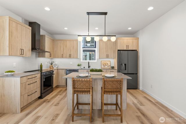 813 NW 63rd Street, Seattle, WA 98107