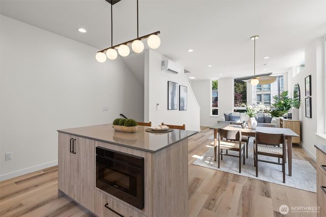 813 NW 63rd Street, Seattle, WA 98107