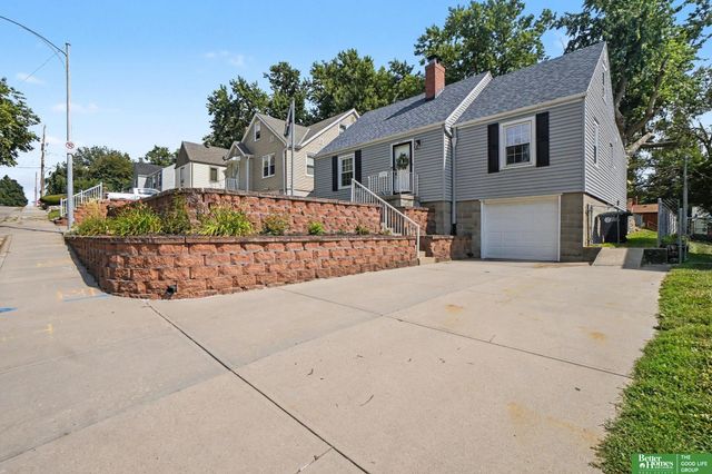 5221 Mason Street, Omaha, NE 68106