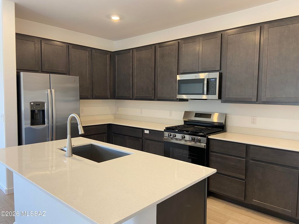 Image 3 of property listing at 13154 E Reg Morrison Way, Tucson, AZ 85747