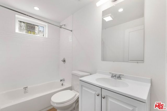 1955 Bonsallo Avenue, Los Angeles, CA 90007