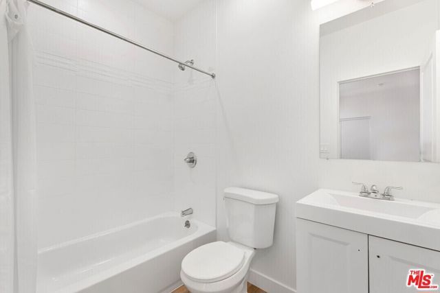 1955 Bonsallo Avenue, Los Angeles, CA 90007