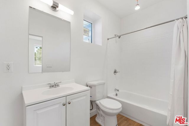 1955 Bonsallo Avenue, Los Angeles, CA 90007