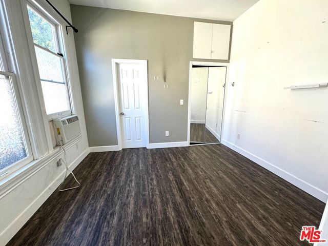 1955 Bonsallo Avenue, Los Angeles, CA 90007