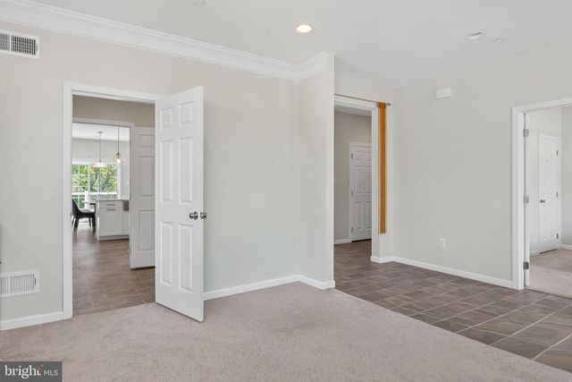 2754 HILLFIELD DR, Frederick, MD 21702