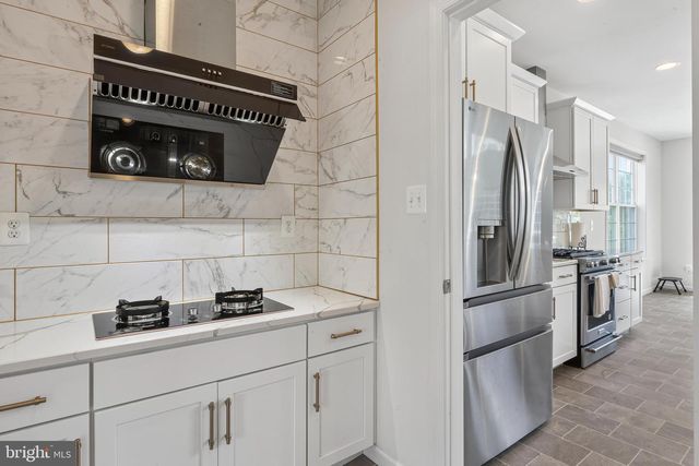 2754 HILLFIELD DR, Frederick, MD 21702