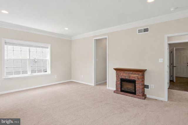 2754 HILLFIELD DR, Frederick, MD 21702