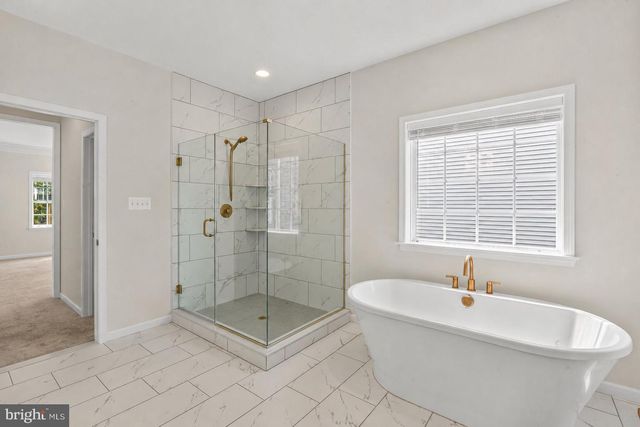 2754 HILLFIELD DR, Frederick, MD 21702