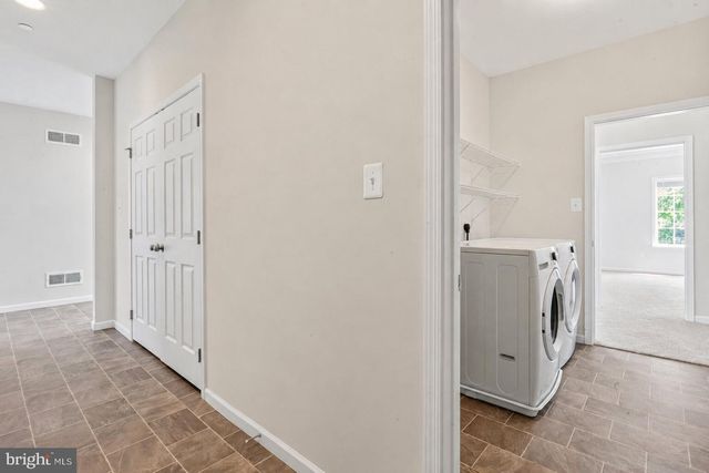 2754 HILLFIELD DR, Frederick, MD 21702