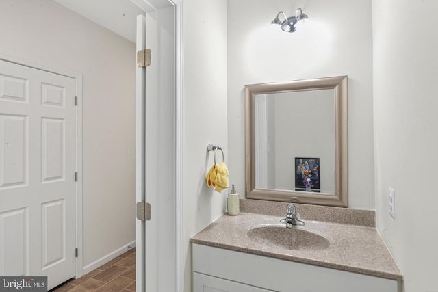 2754 HILLFIELD DR, Frederick, MD 21702