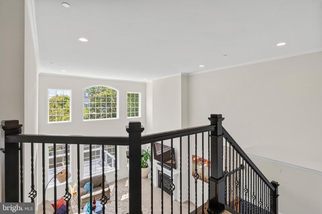 2754 HILLFIELD DR, Frederick, MD 21702