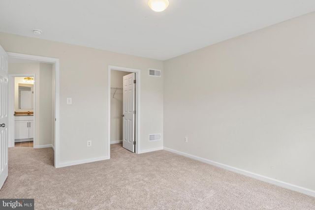 2754 HILLFIELD DR, Frederick, MD 21702
