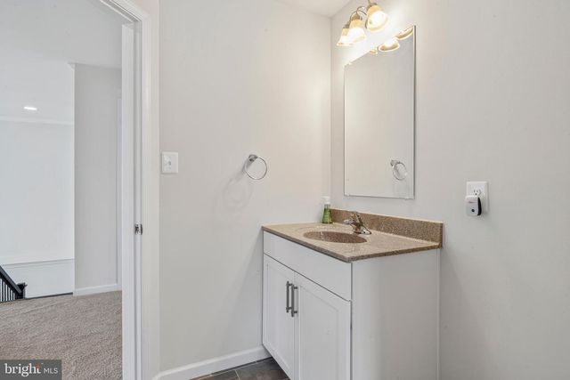 2754 HILLFIELD DR, Frederick, MD 21702
