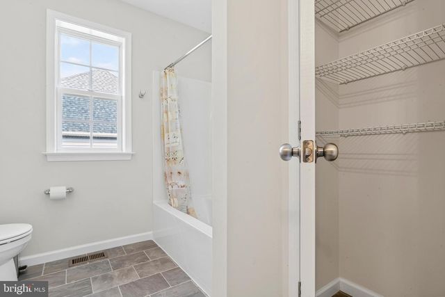 2754 HILLFIELD DR, Frederick, MD 21702
