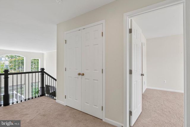 2754 HILLFIELD DR, Frederick, MD 21702