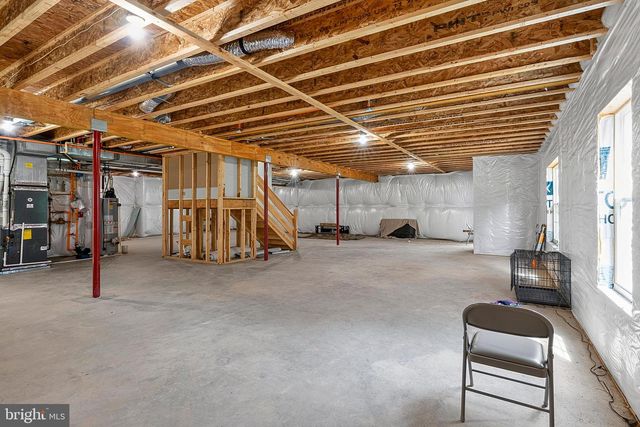 2754 HILLFIELD DR, Frederick, MD 21702