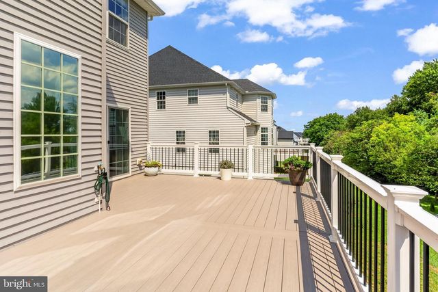 2754 HILLFIELD DR, Frederick, MD 21702