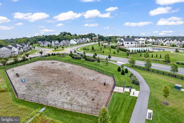 2754 HILLFIELD DR, Frederick, MD 21702