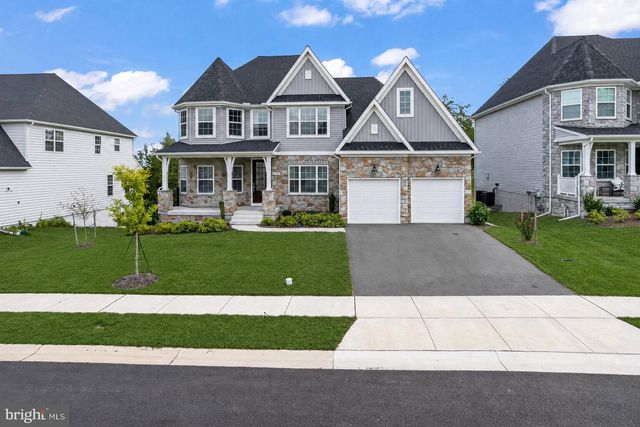 2754 HILLFIELD DR, Frederick, MD 21702