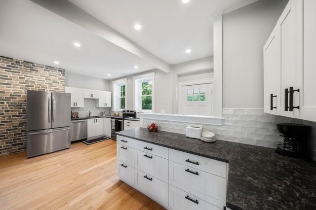 4 Marconi Lane, Marion, MA 02738