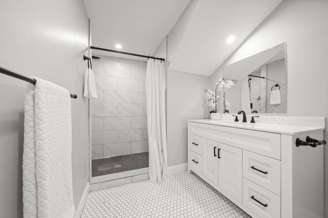 4 Marconi Lane, Marion, MA 02738