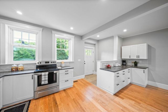 4 Marconi Lane, Marion, MA 02738