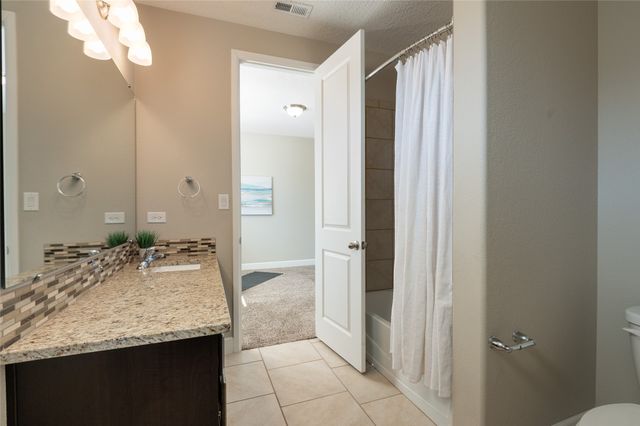 5411 Grays Peak Trail NE, Rio Rancho, NM 87144