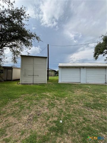 1008 W Adams Avenue, Port O'connor, TX 77982