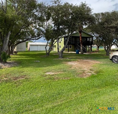 1008 W Adams Avenue, Port O'connor, TX 77982
