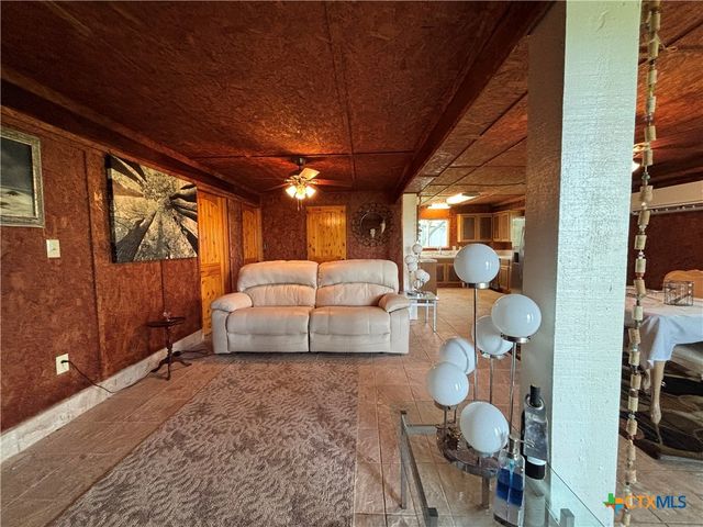 1008 W Adams Avenue, Port O'connor, TX 77982