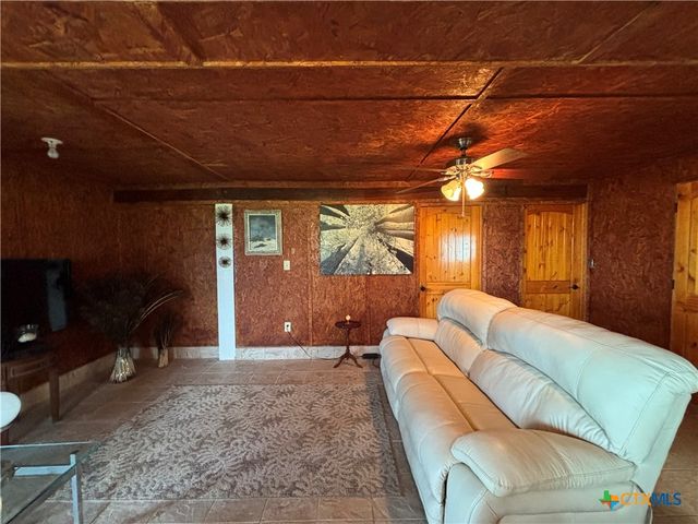 1008 W Adams Avenue, Port O'connor, TX 77982