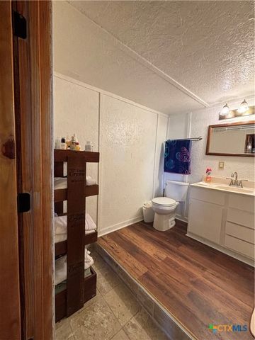 1008 W Adams Avenue, Port O'connor, TX 77982