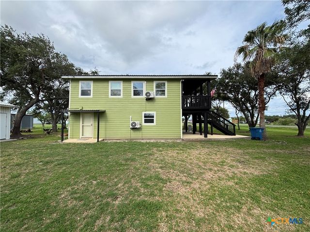 1008 W Adams Avenue, Port O'connor, TX 77982