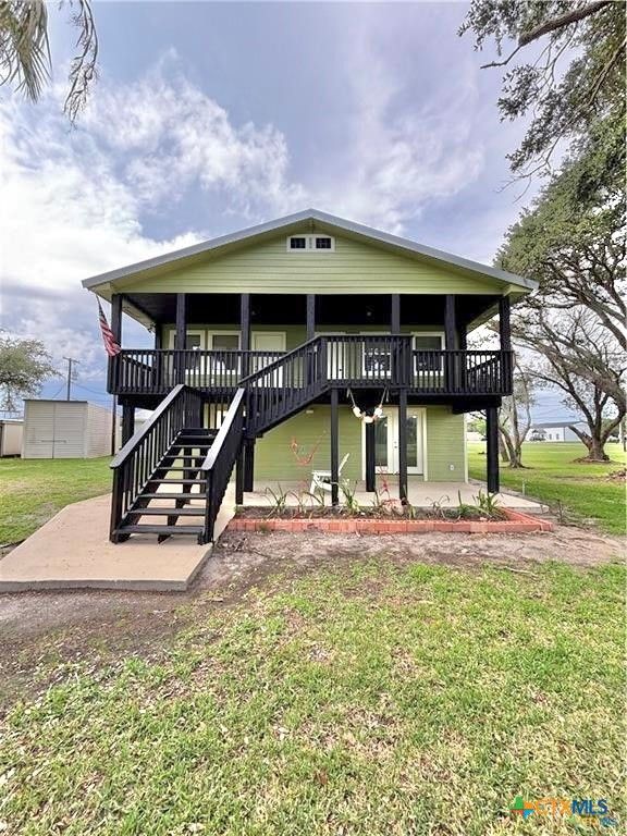 1008 W Adams Avenue, Port O'connor, TX 77982