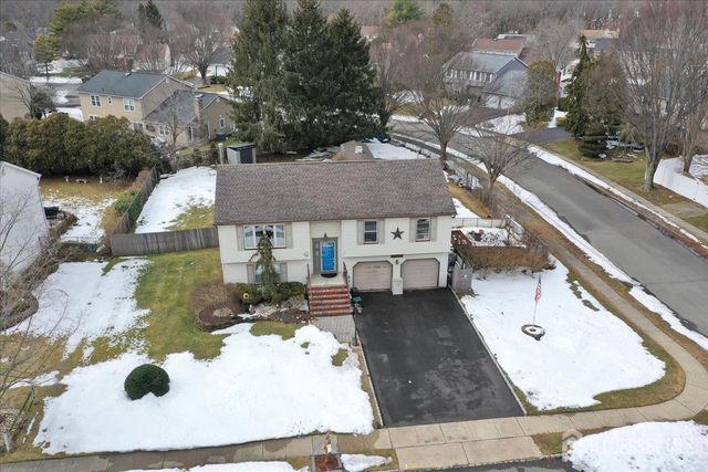 15 Erin Lane, Old Bridge, NJ 08857