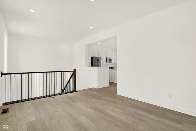 5879 Farwell Avenue, Plainfield, IN 46168