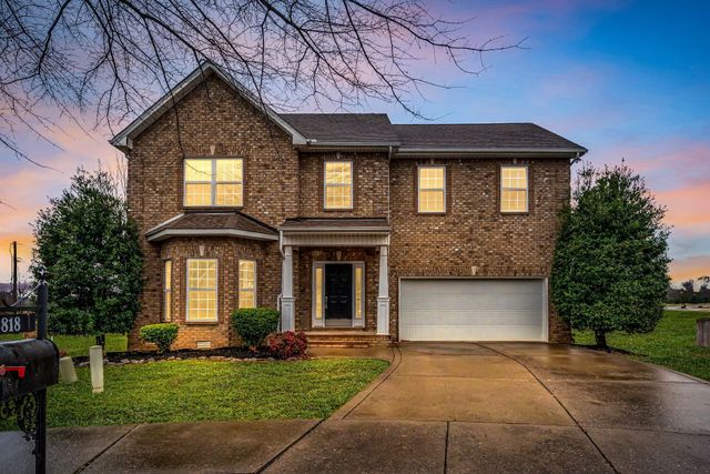 818 W Sagewood Dr, Gallatin, TN 37066