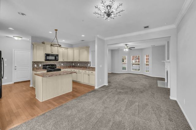 818 W Sagewood Dr, Gallatin, TN 37066