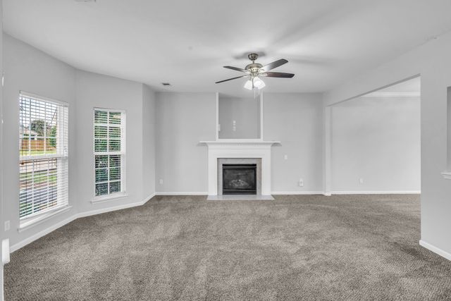 818 W Sagewood Dr, Gallatin, TN 37066