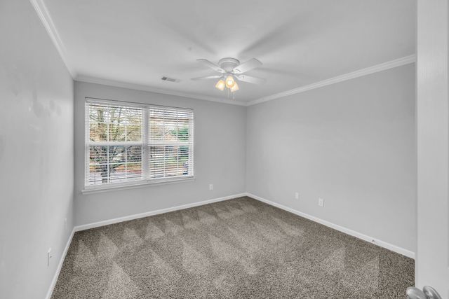 818 W Sagewood Dr, Gallatin, TN 37066