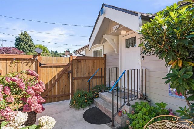 13344 56th Avenue S, Tukwila, WA 98178