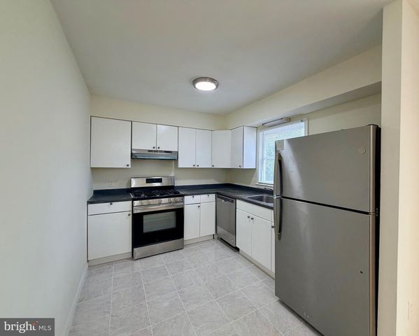 3048 HICKORY GROVE CT, Fairfax, VA 22031