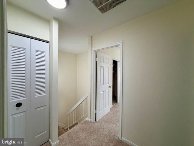 3048 HICKORY GROVE CT, Fairfax, VA 22031