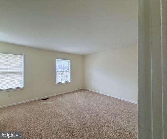 3048 HICKORY GROVE CT, Fairfax, VA 22031