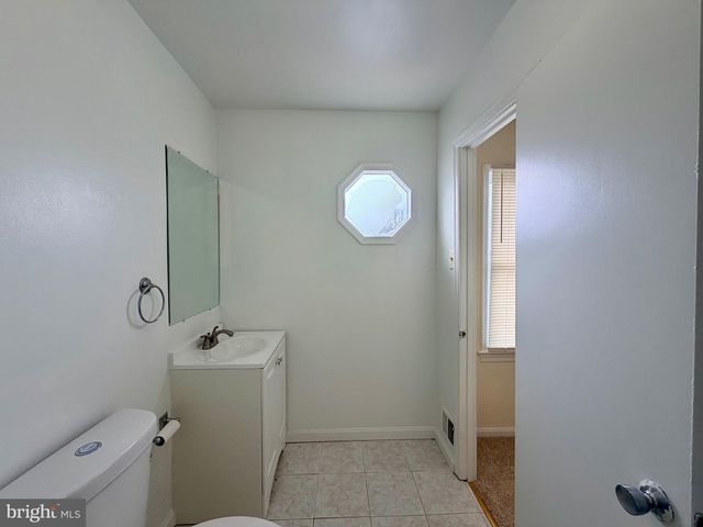 3048 HICKORY GROVE CT, Fairfax, VA 22031