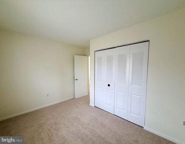 3048 HICKORY GROVE CT, Fairfax, VA 22031