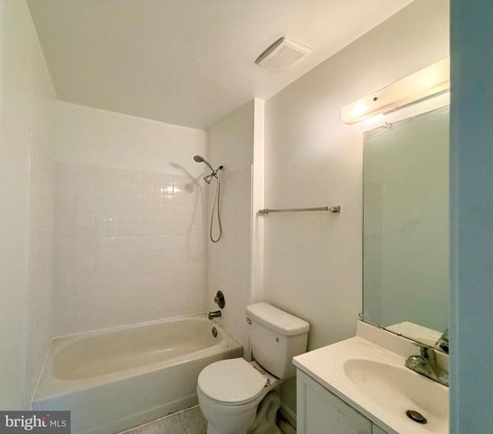 3048 HICKORY GROVE CT, Fairfax, VA 22031