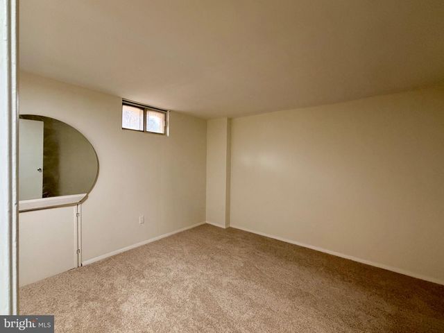 3048 HICKORY GROVE CT, Fairfax, VA 22031