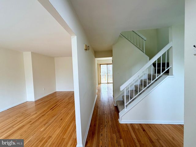 3048 HICKORY GROVE CT, Fairfax, VA 22031